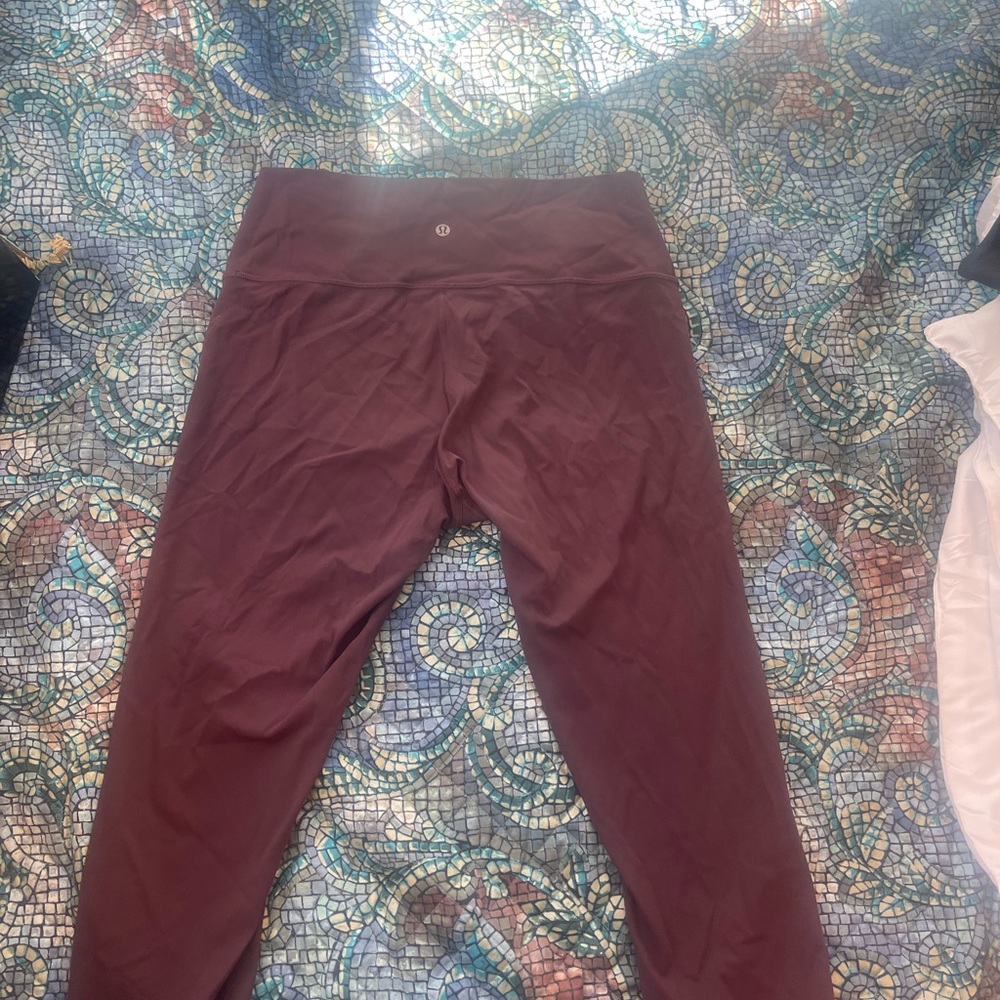 Size 12 wonder under lulu leggings in like new condition